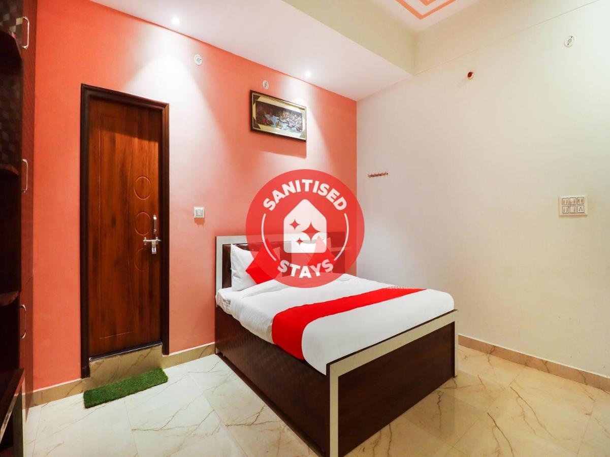 Oyo Lck1233 Rivaaj Palace Lakhnaú Exteriér fotografie
