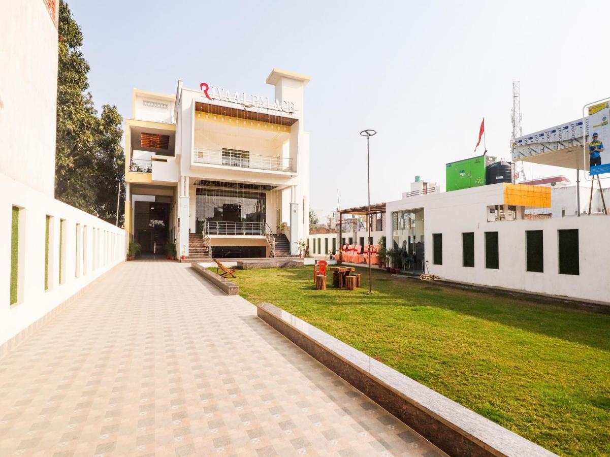 Oyo Lck1233 Rivaaj Palace Lakhnaú Exteriér fotografie